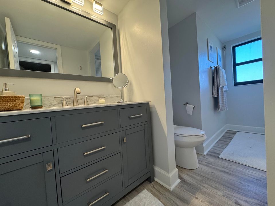 出租: $6,000 (3 贝兹, 2 浴室, 1892 平方英尺)