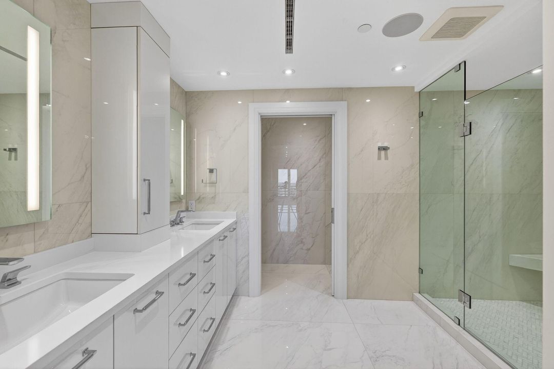 На продажу: $5,500,000 (3 спален, 3 ванн, 2792 Квадратных фут)