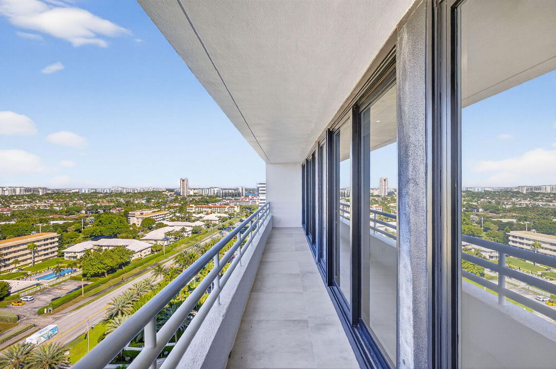 На продажу: $5,500,000 (3 спален, 3 ванн, 2792 Квадратных фут)