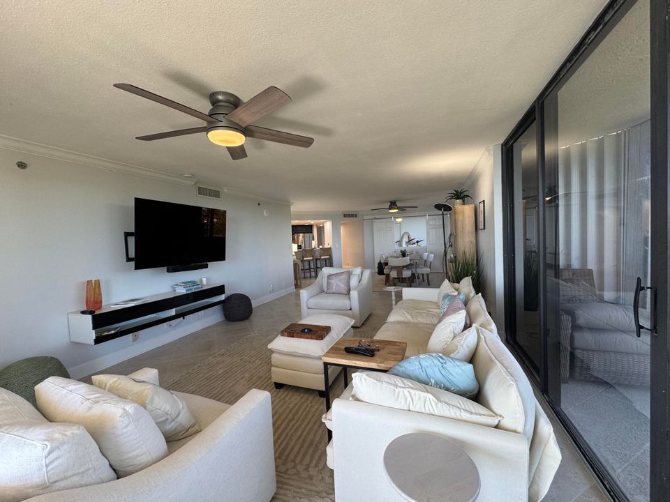 出租: $6,000 (3 贝兹, 2 浴室, 1892 平方英尺)