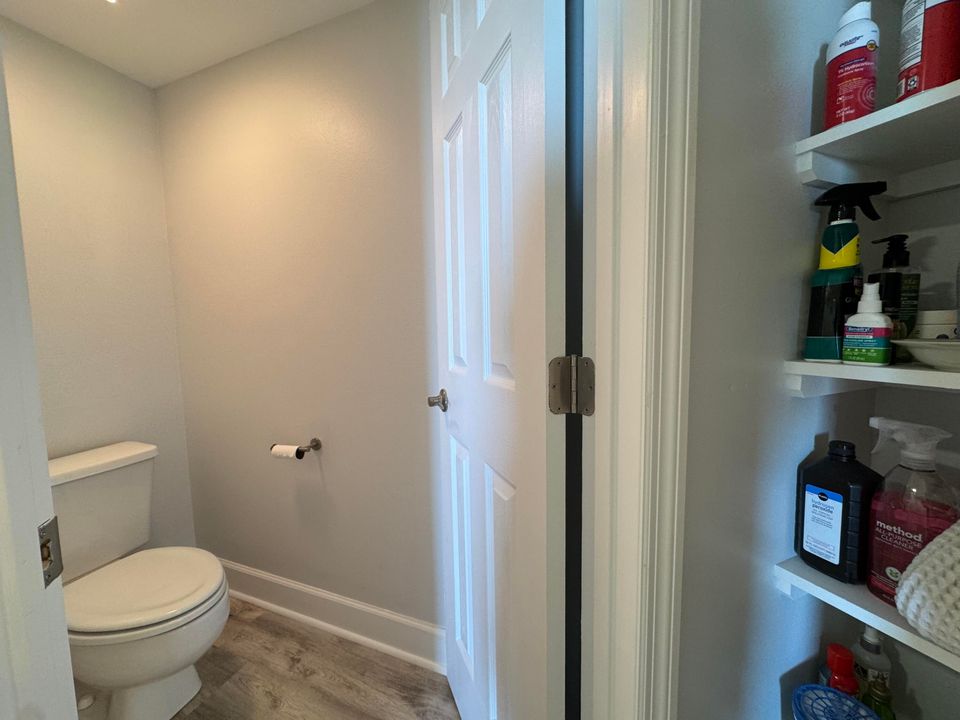 出租: $6,000 (3 贝兹, 2 浴室, 1892 平方英尺)