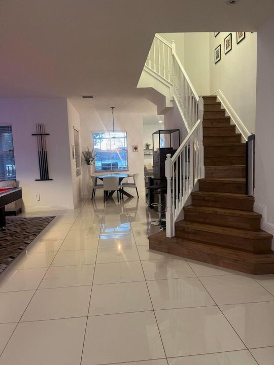 В аренду: $7,500 (5 спален, 4 ванн, 4176 Квадратных фут)