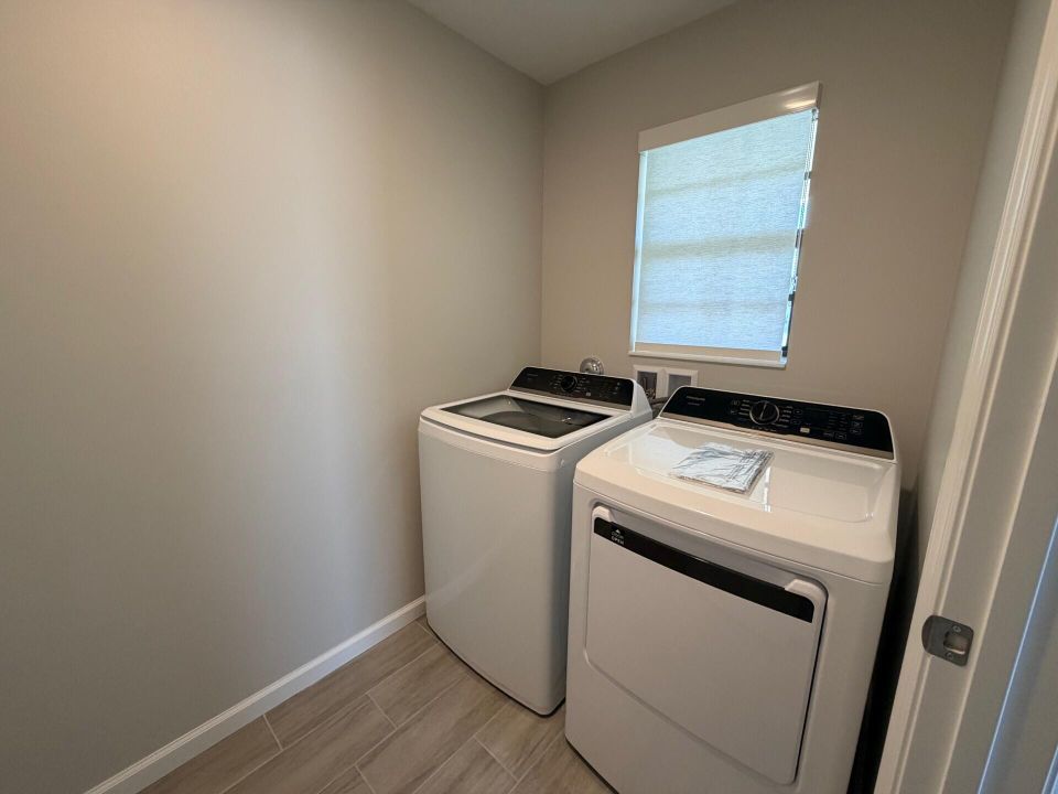 En Renta: $2,600 (4 camas, 2 baños, 2069 Pies cuadrados)