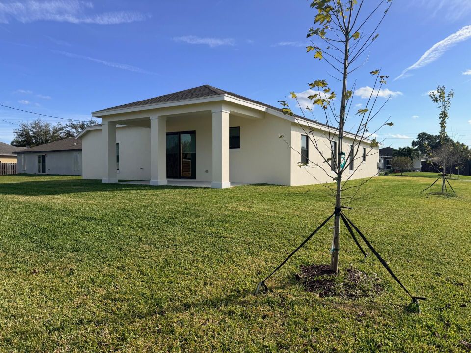 En Renta: $2,600 (4 camas, 2 baños, 2069 Pies cuadrados)