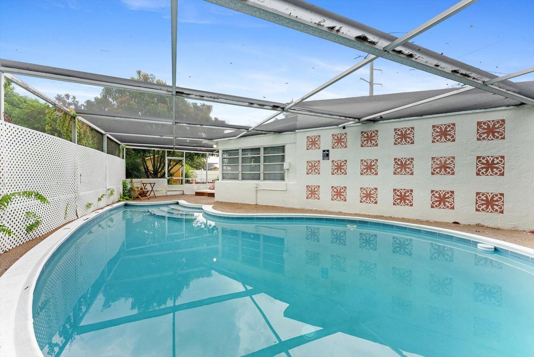 待售: $565,000 (4 贝兹, 2 浴室, 1856 平方英尺)