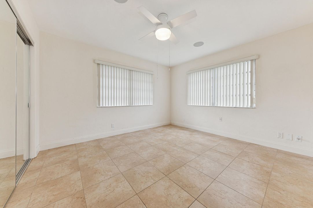 For Sale: $825,000 (3 beds, 3 baths, 1961 Square Feet)