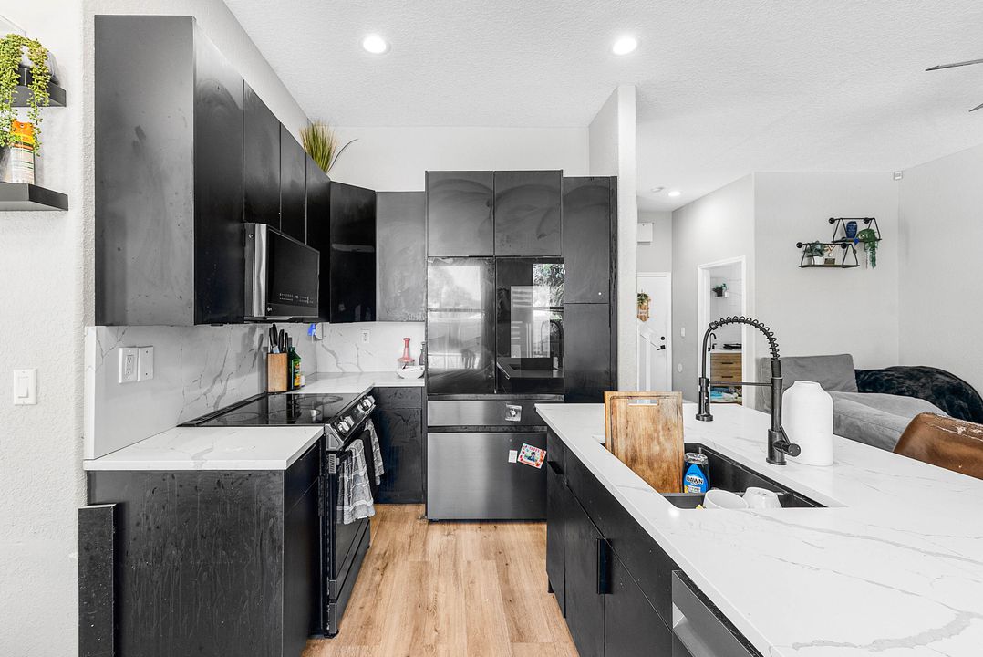 待售: $594,200 (3 贝兹, 2 浴室, 1909 平方英尺)