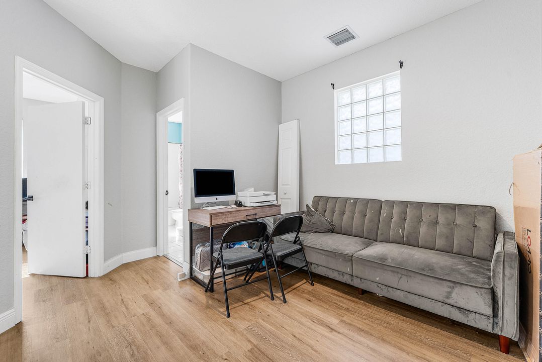 待售: $594,200 (3 贝兹, 2 浴室, 1909 平方英尺)