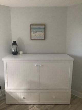 出租: $6,000 (3 贝兹, 2 浴室, 1892 平方英尺)