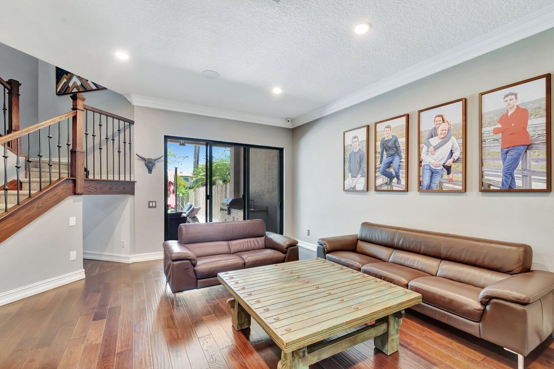 For Sale: $1,625,000 (5 beds, 5 baths, 4331 Square Feet)