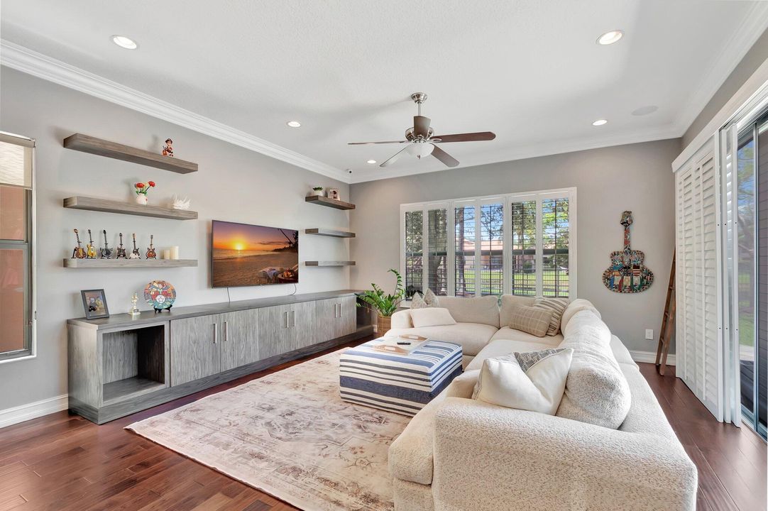 For Sale: $1,625,000 (5 beds, 5 baths, 4331 Square Feet)