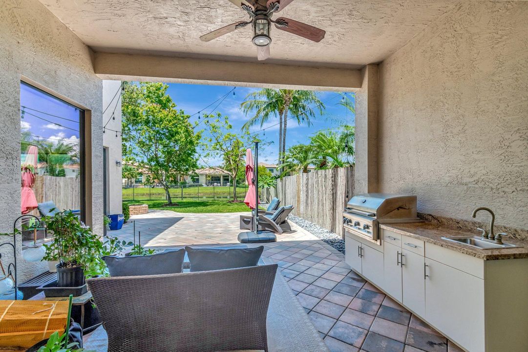 For Sale: $1,625,000 (5 beds, 5 baths, 4331 Square Feet)