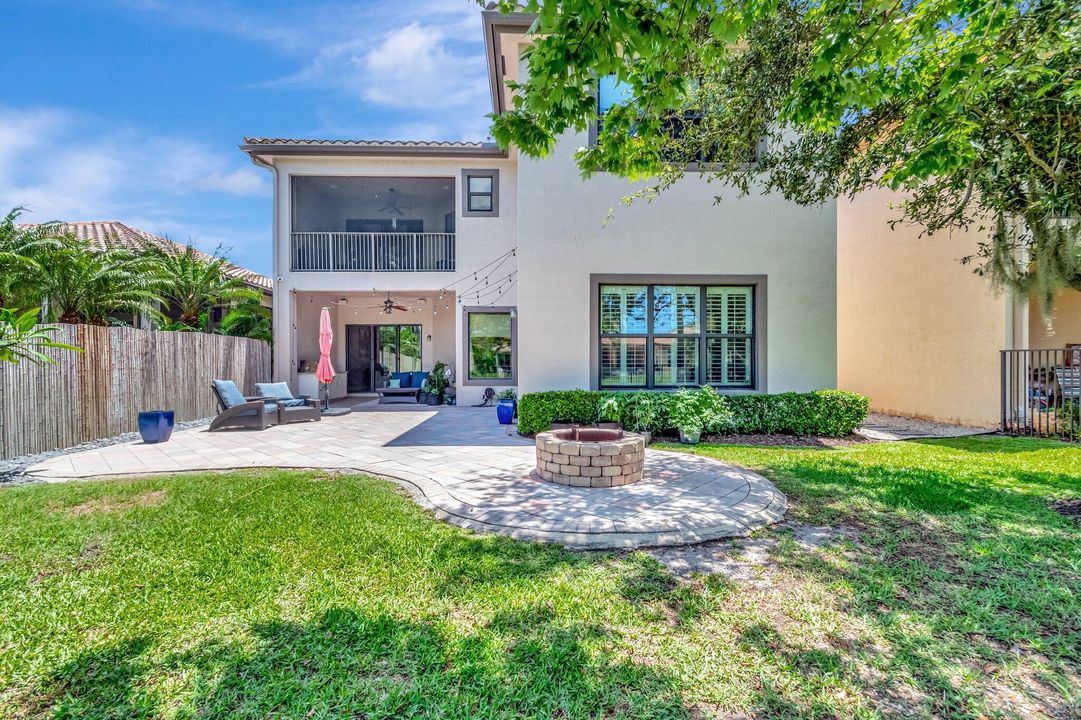 For Sale: $1,625,000 (5 beds, 5 baths, 4331 Square Feet)