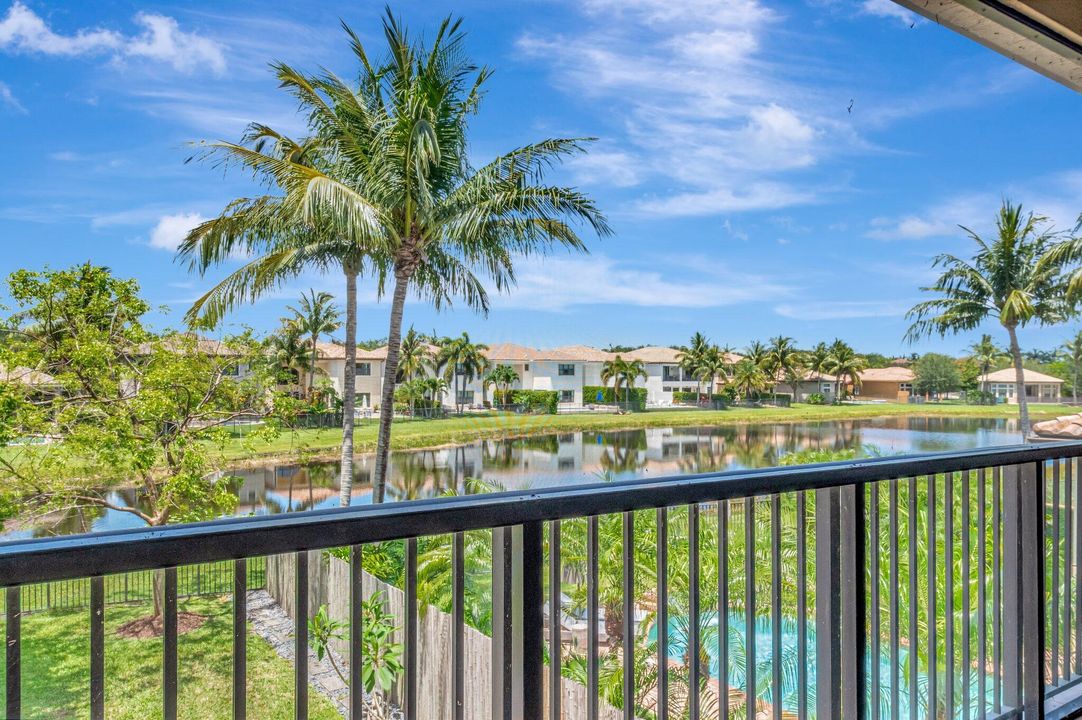 For Sale: $1,625,000 (5 beds, 5 baths, 4331 Square Feet)