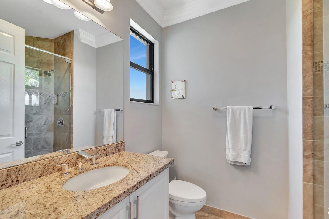 For Sale: $1,625,000 (5 beds, 5 baths, 4331 Square Feet)