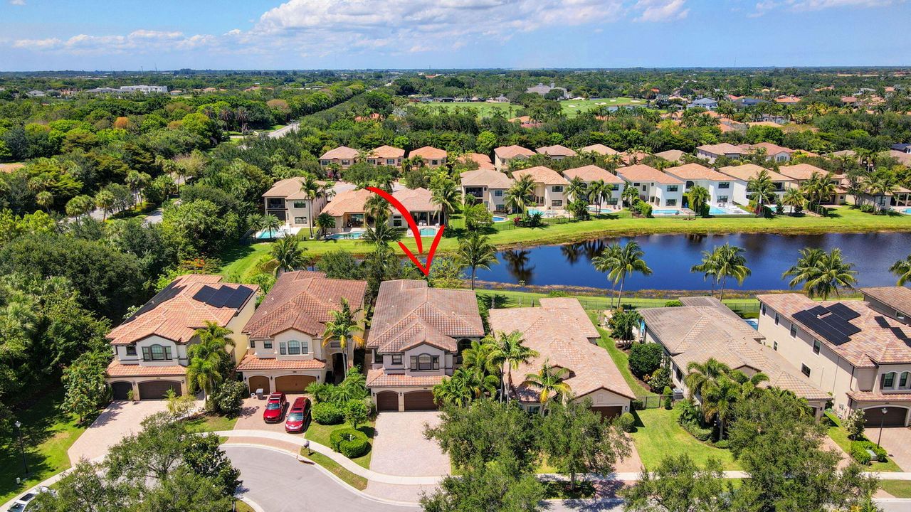 For Sale: $1,625,000 (5 beds, 5 baths, 4331 Square Feet)