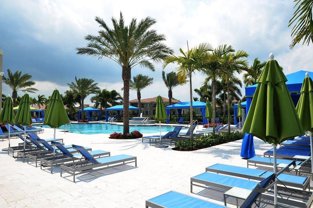 For Sale: $1,625,000 (5 beds, 5 baths, 4331 Square Feet)