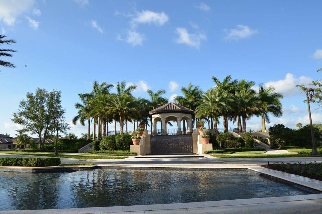 For Sale: $1,625,000 (5 beds, 5 baths, 4331 Square Feet)