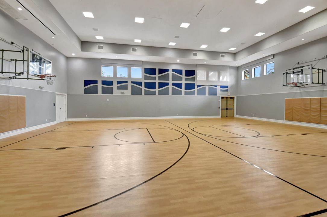 For Sale: $1,625,000 (5 beds, 5 baths, 4331 Square Feet)