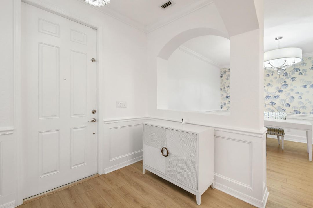 出租: $6,750 (4 贝兹, 2 浴室, 2334 平方英尺)