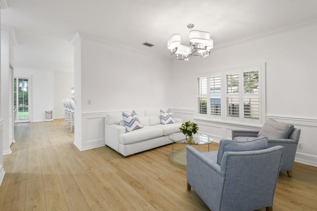 出租: $6,750 (4 贝兹, 2 浴室, 2334 平方英尺)