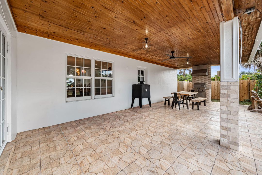 For Sale: $499,999 (3 beds, 2 baths, 1356 Square Feet)