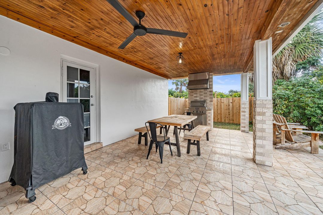 For Sale: $499,999 (3 beds, 2 baths, 1356 Square Feet)