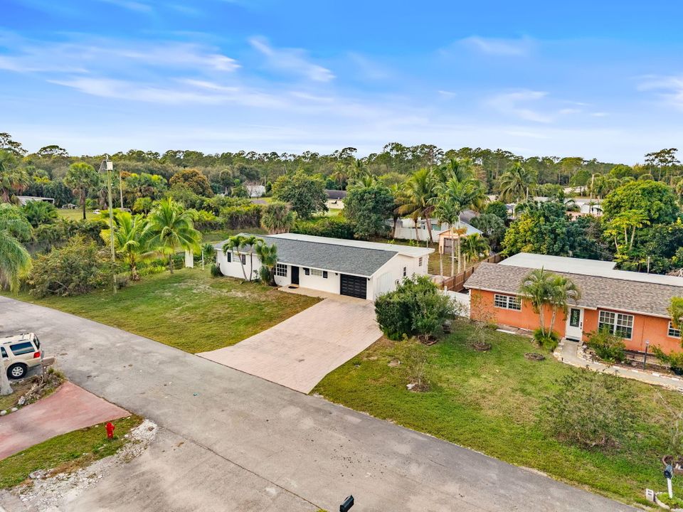 For Sale: $499,999 (3 beds, 2 baths, 1356 Square Feet)