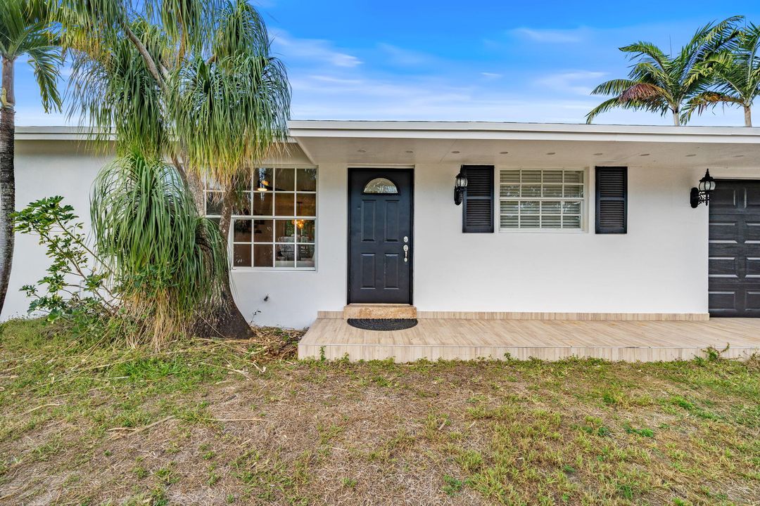 For Sale: $499,999 (3 beds, 2 baths, 1356 Square Feet)