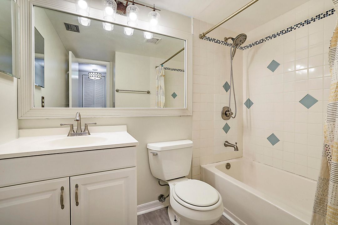 For Sale: $220,000 (2 beds, 2 baths, 1115 Square Feet)