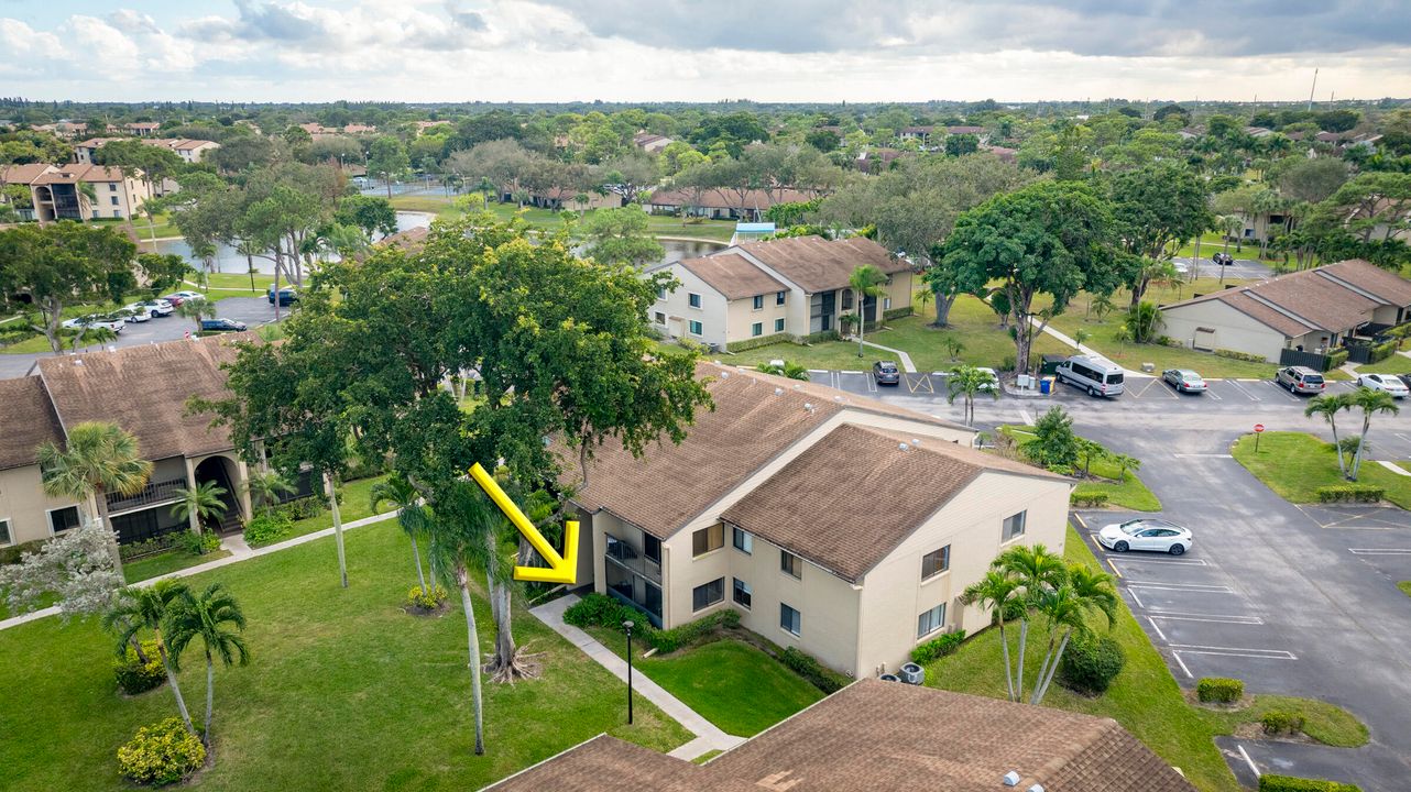 For Sale: $220,000 (2 beds, 2 baths, 1115 Square Feet)