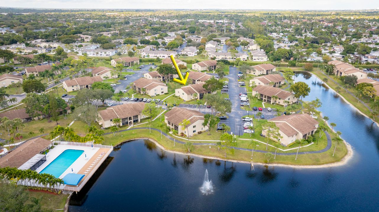 For Sale: $220,000 (2 beds, 2 baths, 1115 Square Feet)