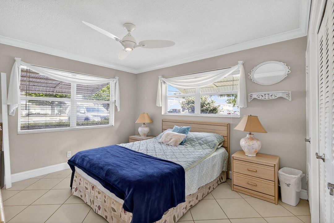 待售: $245,000 (2 贝兹, 1 浴室, 684 平方英尺)