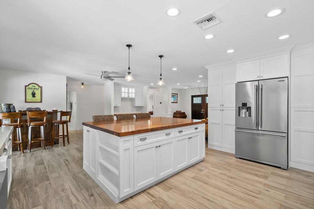 For Sale: $1,189,000 (3 beds, 2 baths, 2261 Square Feet)