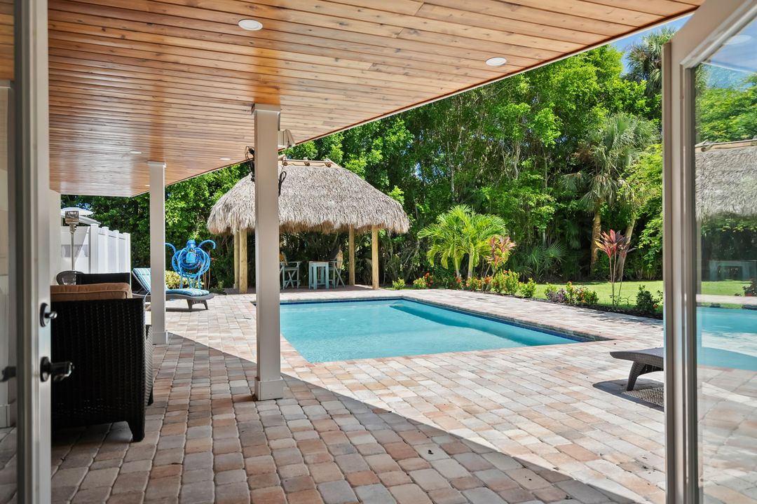 For Sale: $1,189,000 (3 beds, 2 baths, 2261 Square Feet)