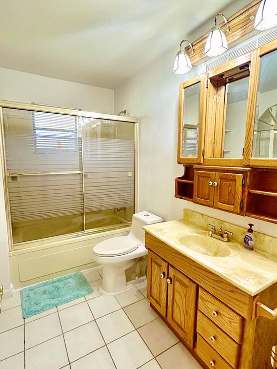 For Sale: $385,000 (2 beds, 2 baths, 2105 Square Feet)