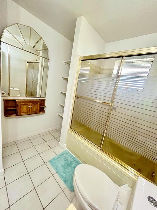 For Sale: $385,000 (2 beds, 2 baths, 2105 Square Feet)