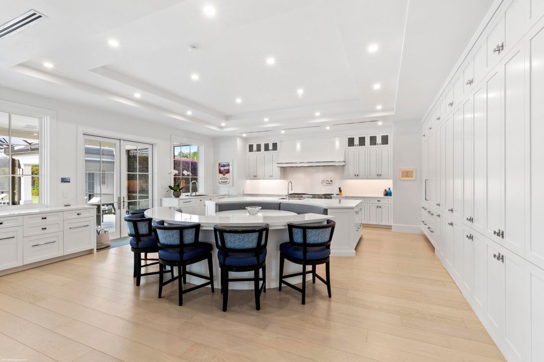 На продажу: $56,500,000 (5 спален, 7 ванн, 15029 Квадратных фут)