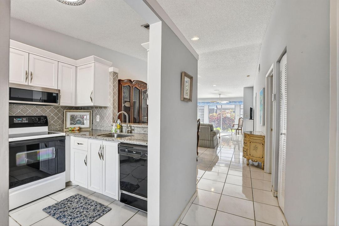 出租: $1,950 (2 贝兹, 2 浴室, 863 平方英尺)