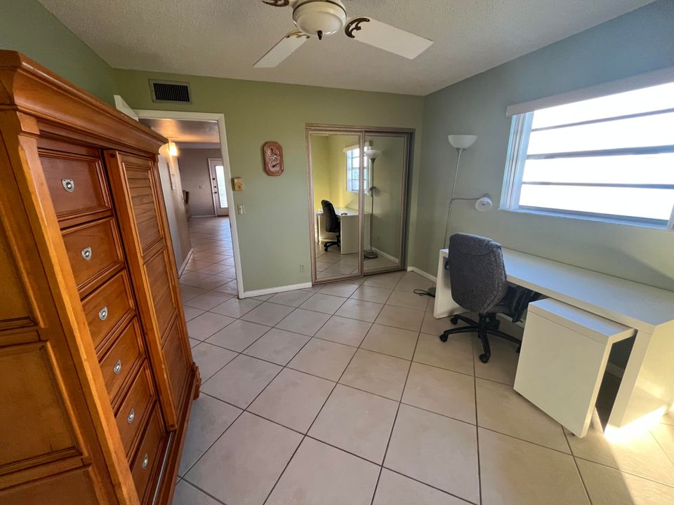 待售: $94,900 (2 贝兹, 2 浴室, 907 平方英尺)