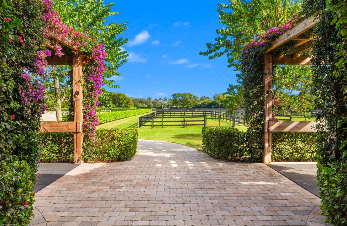 На продажу: $56,500,000 (5 спален, 7 ванн, 15029 Квадратных фут)