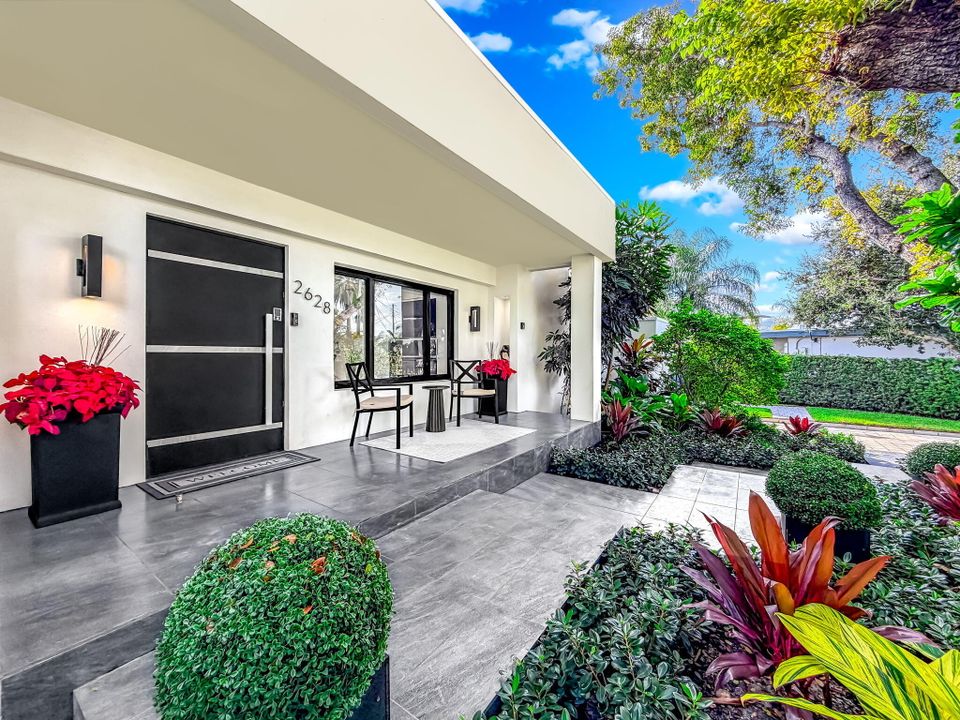 出租: $12,000 (3 贝兹, 2 浴室, 1634 平方英尺)