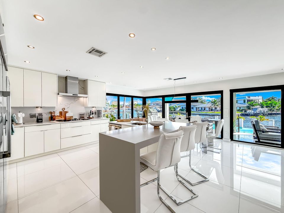 出租: $12,000 (3 贝兹, 2 浴室, 1634 平方英尺)