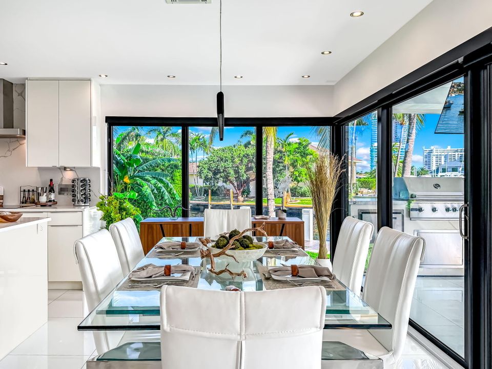 出租: $12,000 (3 贝兹, 2 浴室, 1634 平方英尺)