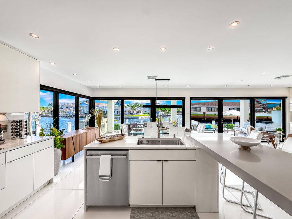 出租: $12,000 (3 贝兹, 2 浴室, 1634 平方英尺)