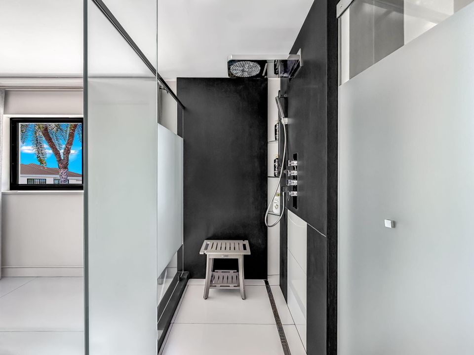 出租: $12,000 (3 贝兹, 2 浴室, 1634 平方英尺)