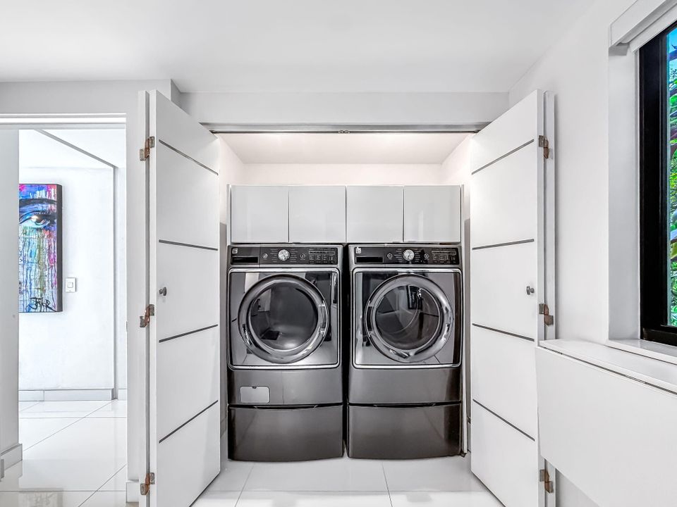 出租: $12,000 (3 贝兹, 2 浴室, 1634 平方英尺)