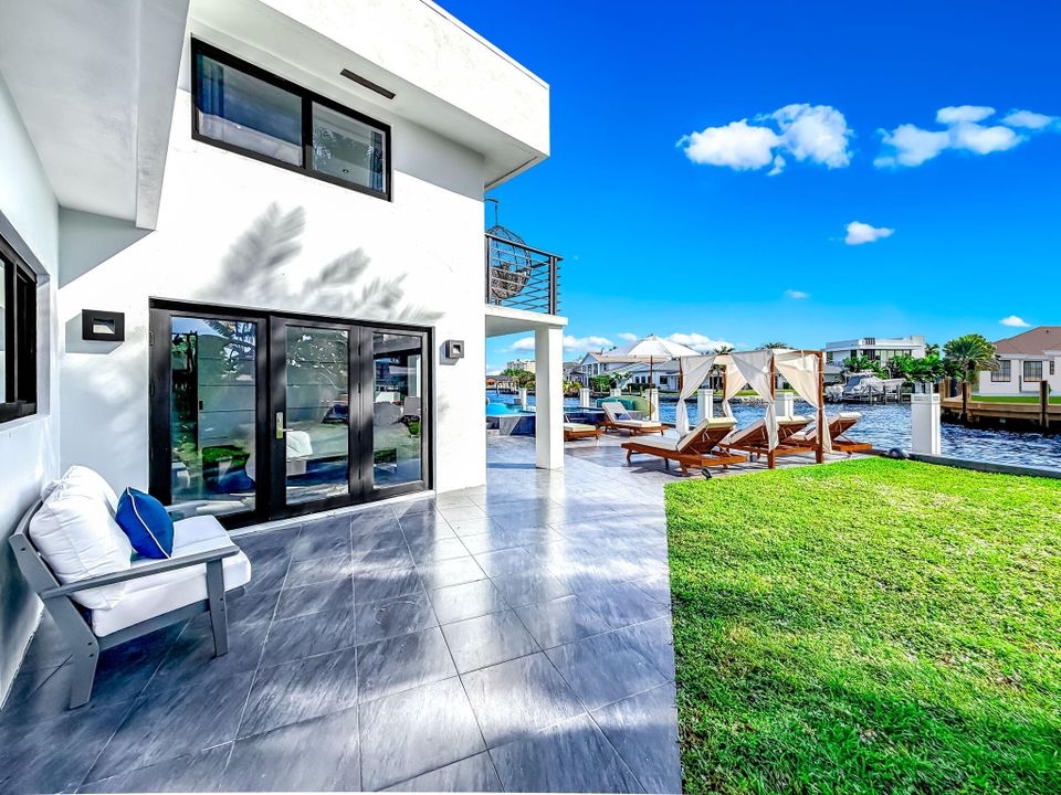 出租: $12,000 (3 贝兹, 2 浴室, 1634 平方英尺)