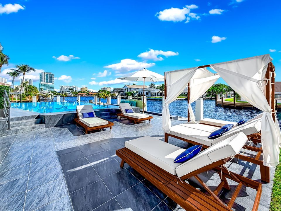 出租: $12,000 (3 贝兹, 2 浴室, 1634 平方英尺)