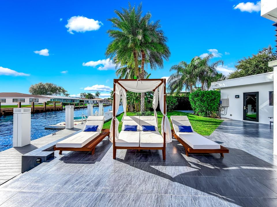 出租: $12,000 (3 贝兹, 2 浴室, 1634 平方英尺)